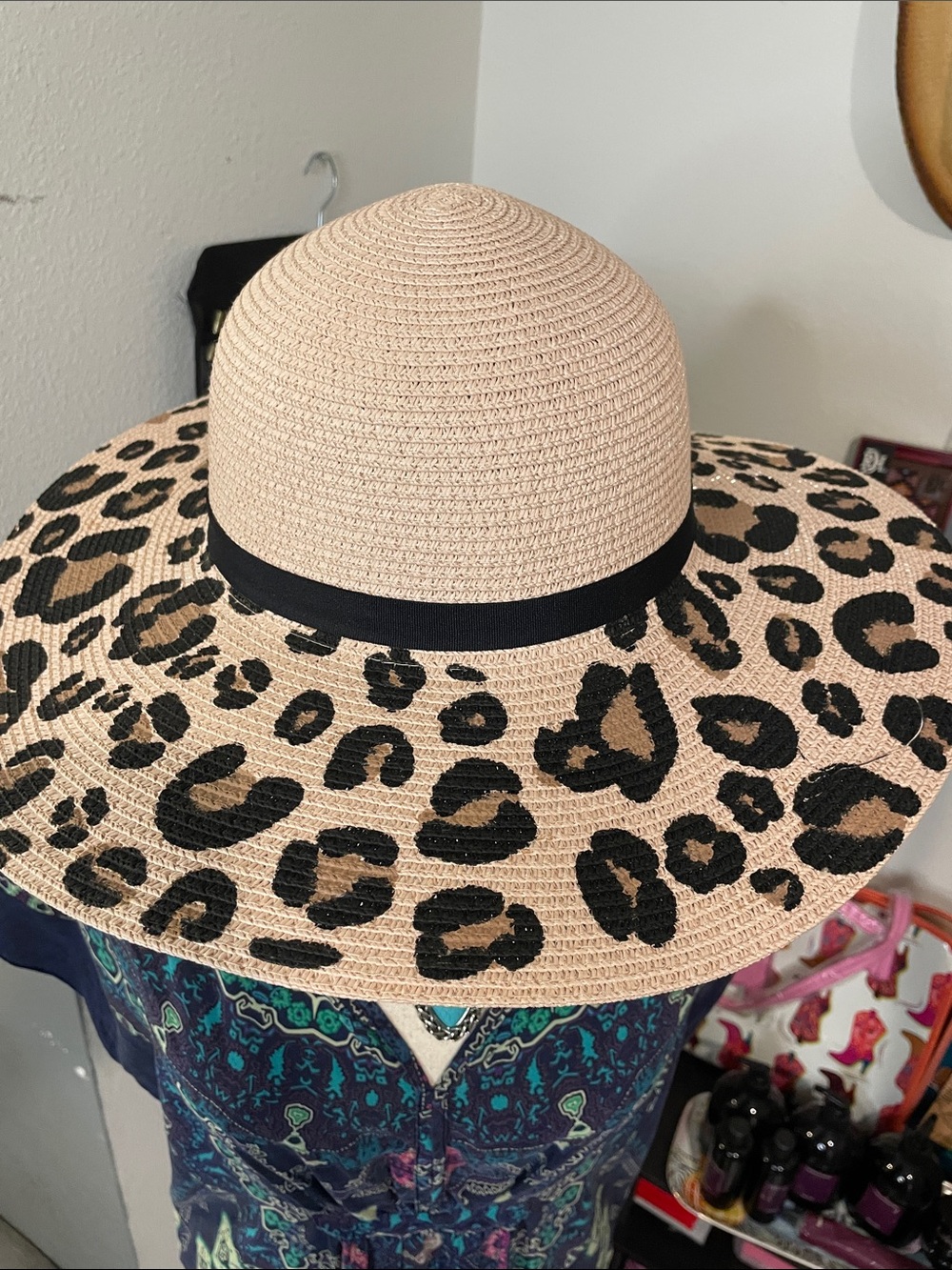 Straw Wide-Brim Animal Print Sun Hat - Pink